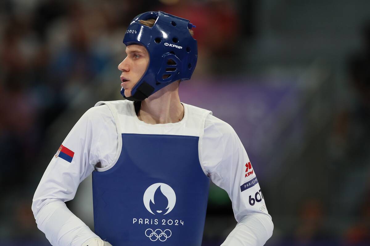 Stefan Takov u toku borbe na Olimpijskim igrama u Parizu 2024