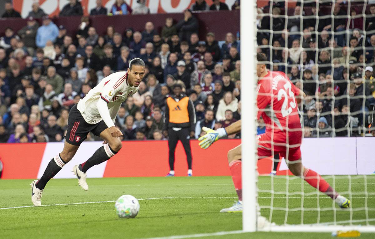 Liverpool - Aston Vila 4.jpg