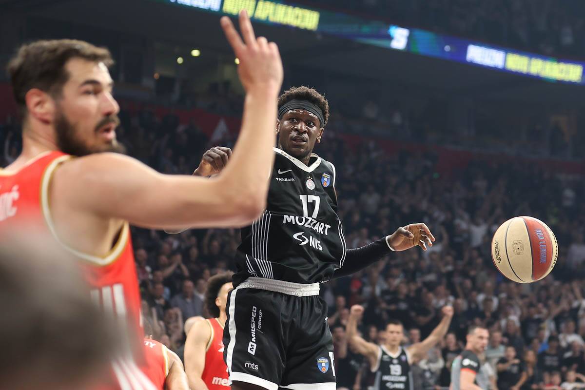 Crvena Zvezda - Partizan (4).jpg