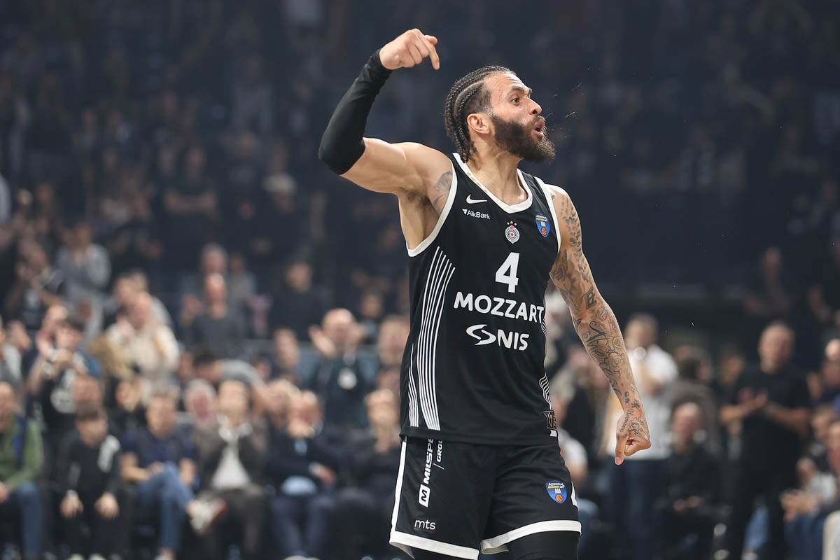 Crvena Zvezda - Partizan (1).jpg
