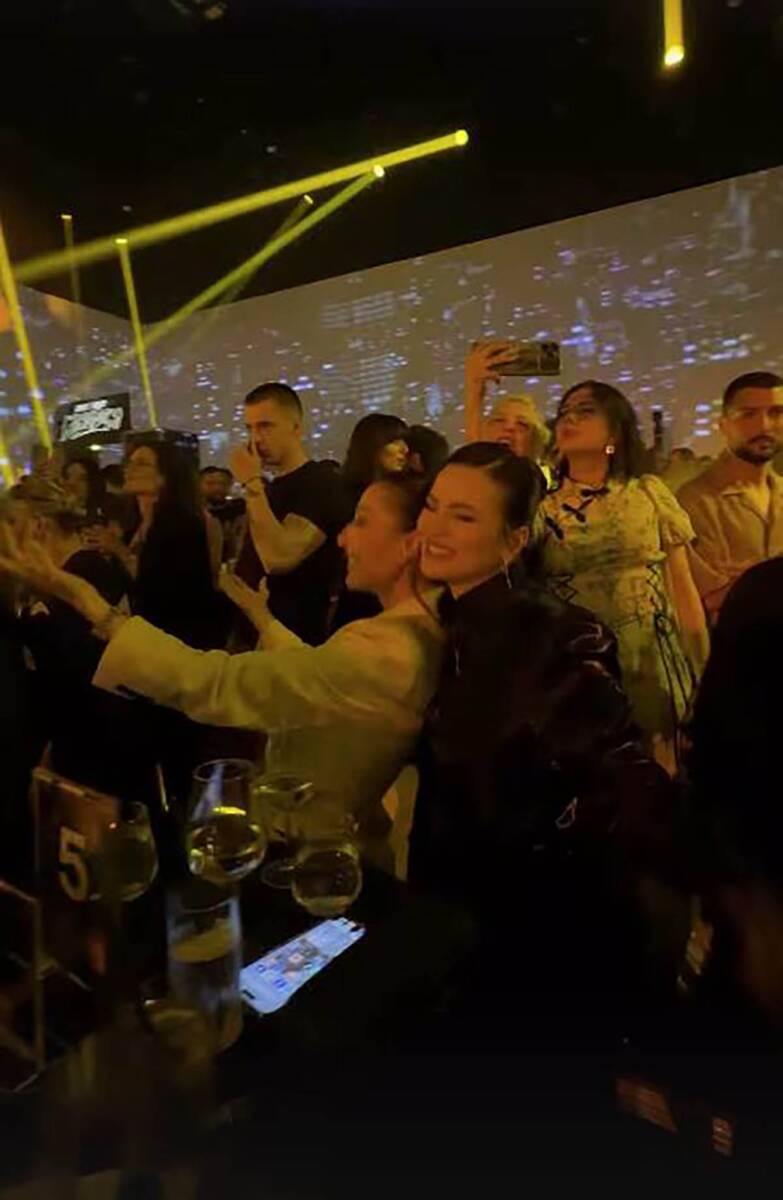 Ceca Ražnatović i Milica Pavlović (1).jpg