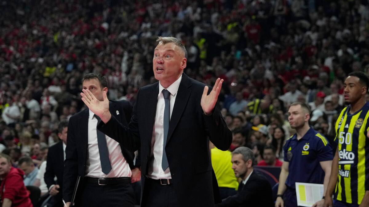 Šarunas Jasikevičijus vodi Fenerbahčea na meču protiv Olimpijakosa