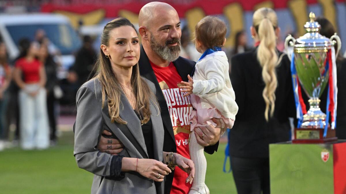 Dejan Stanković sa suprugom Anitom i ćerkom