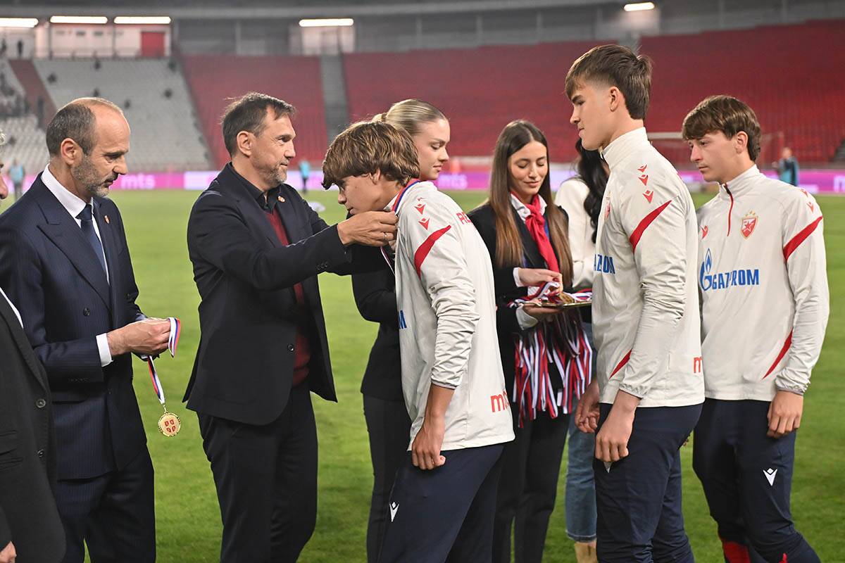 Crvena zvezda - OFK Beograd (2).jpg