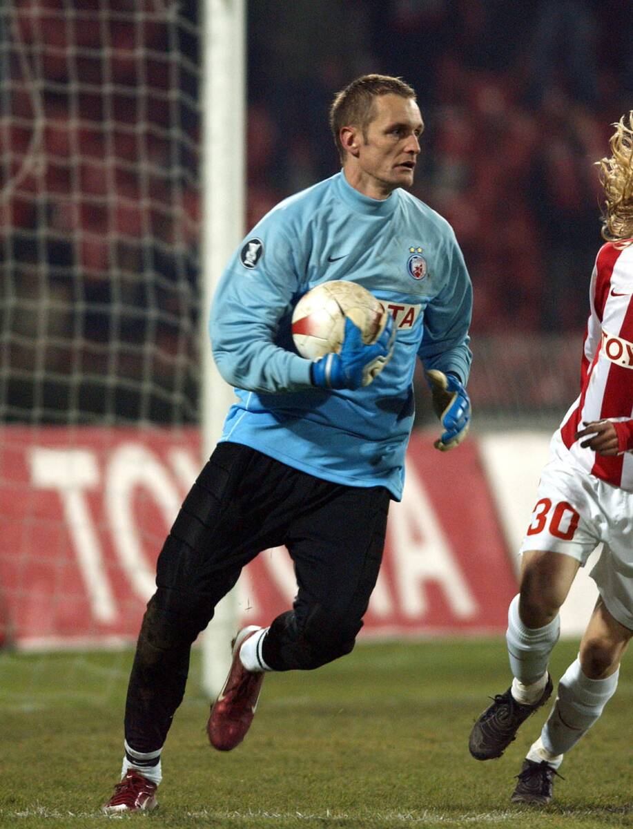 Bolton Crvena zvezda (14).jpg
