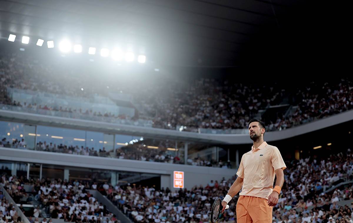 Novak Đoković Đovani Mpkeši Perikar (9).jpg