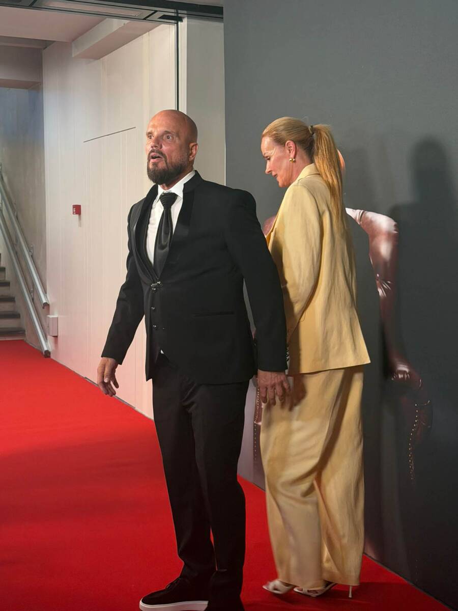 Boban Rajovic sa suprugom i decom (4).jpg
