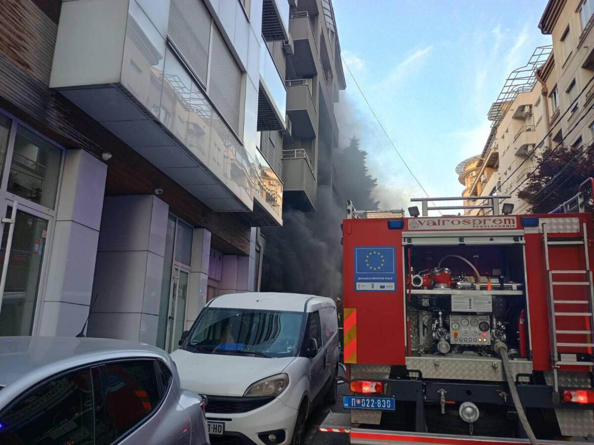 Požar u garaži na Zvezdari (3).jpg