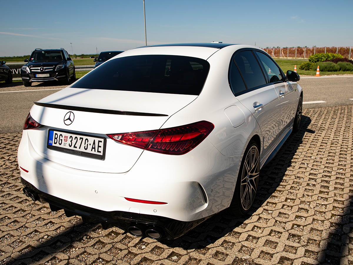 C 43 4M (16).jpg