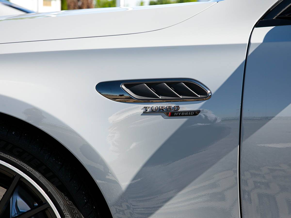 E 53 HYBRID 4M+ (6).jpg