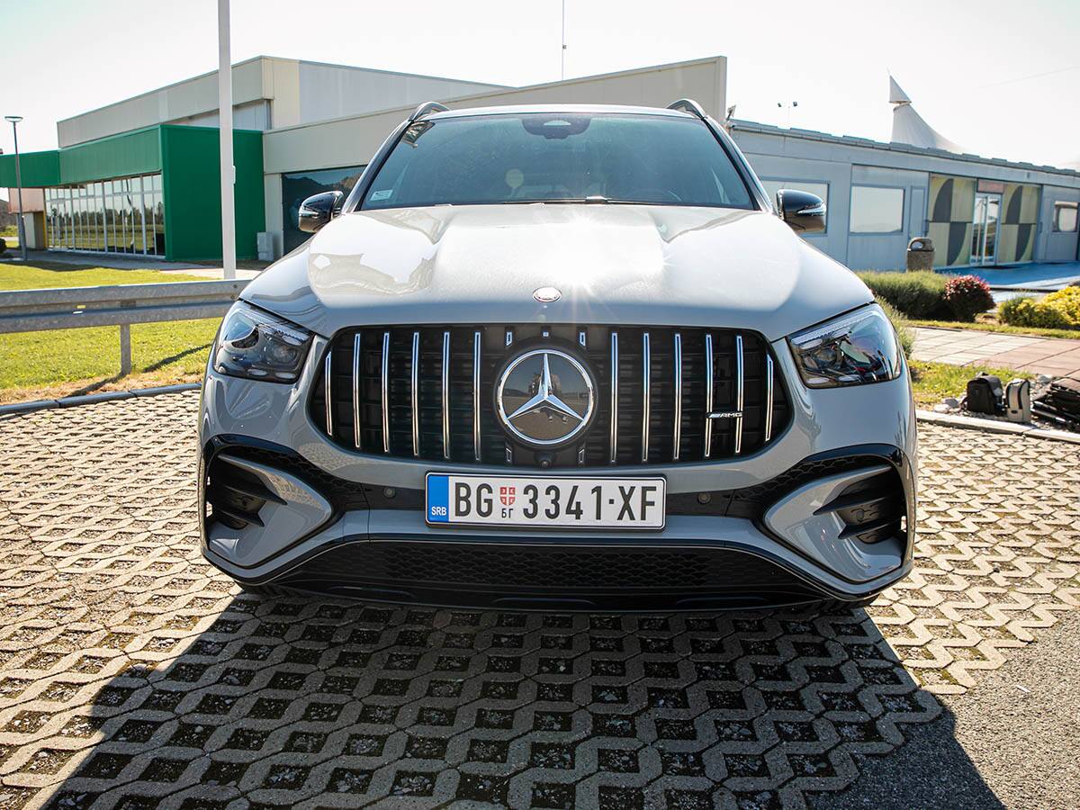 GLE 53 4M+ (4).jpg