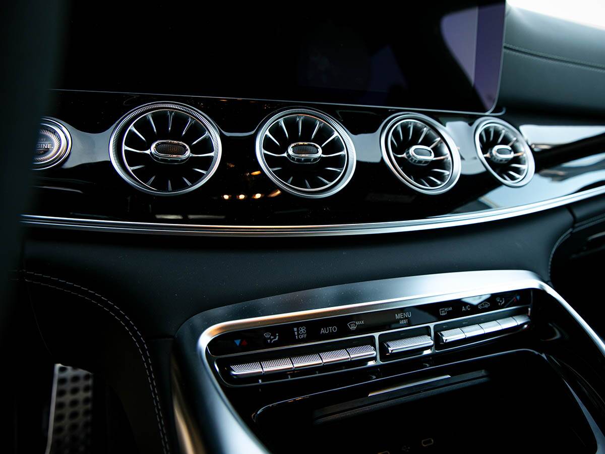 GT 53 4M+ (19).jpg