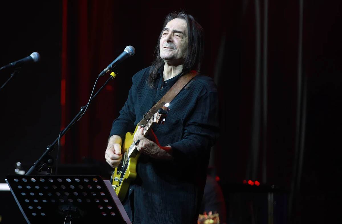 Dado Topić (2).jpg