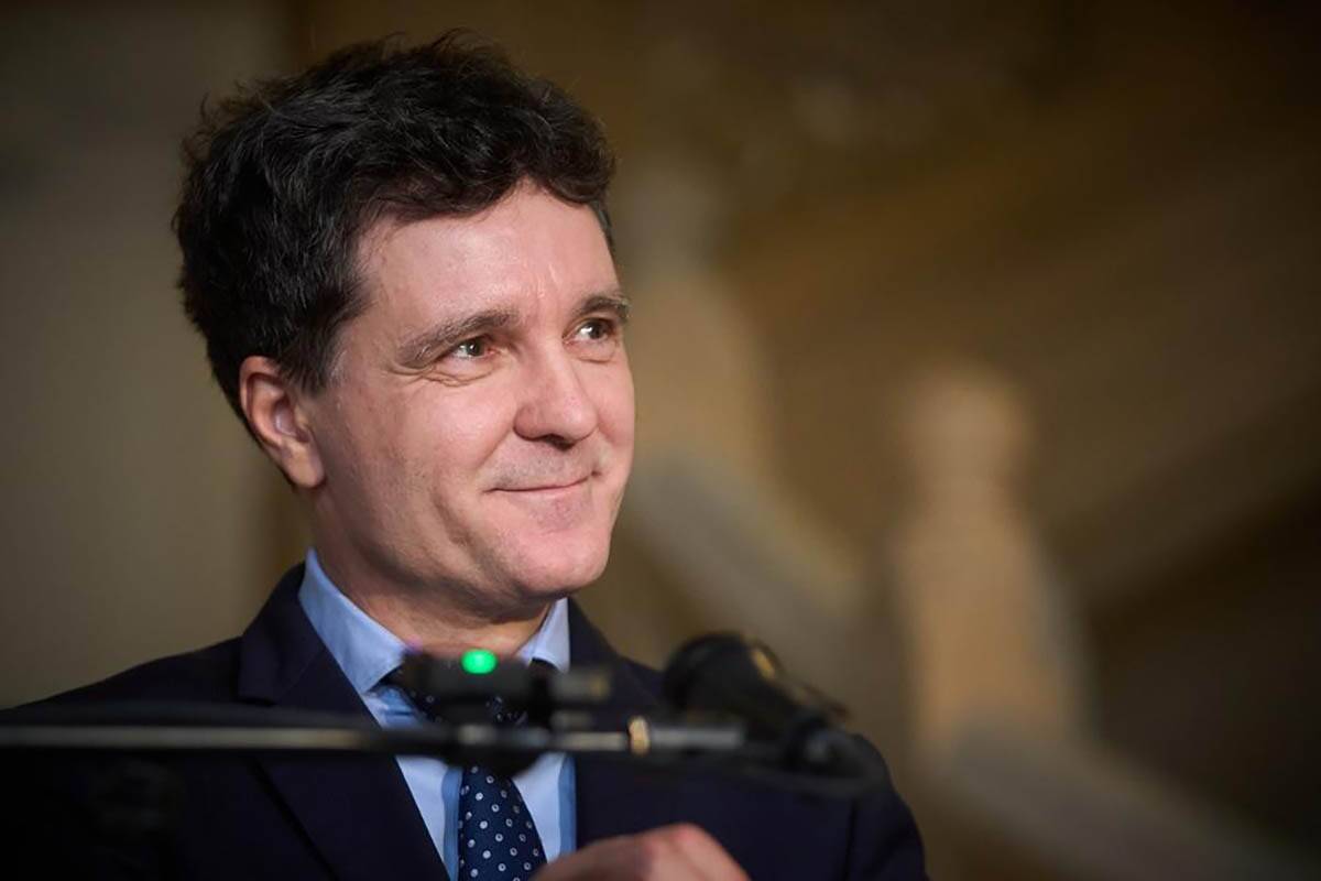 Novi rumunski predsednik Nikušor Dan položio zakletvu  (10).jpg