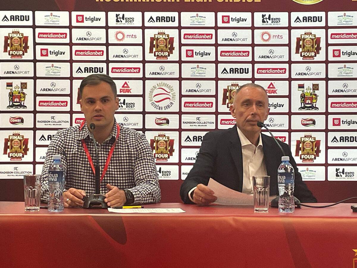 Milan Tomić konferencija (2).jpg