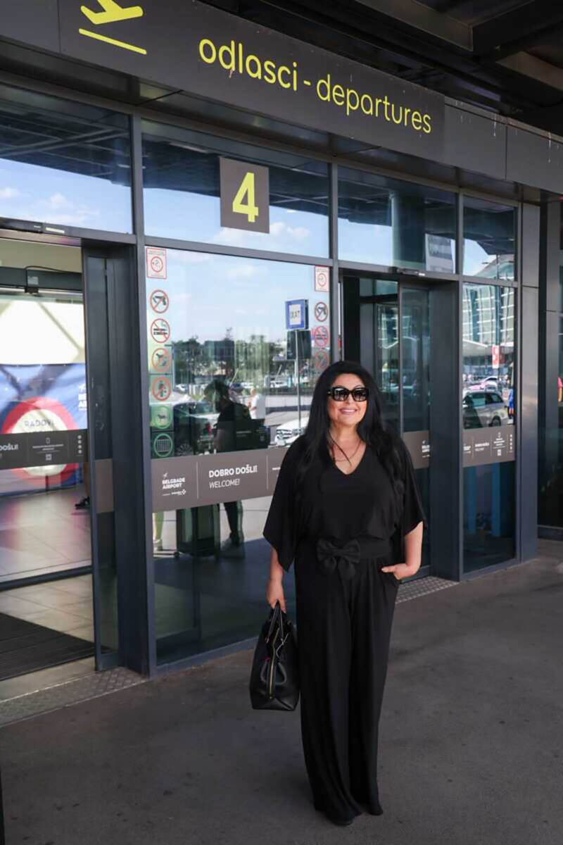 Dragana Mirković i Goga Sekulić na aerodromu u Beogradu