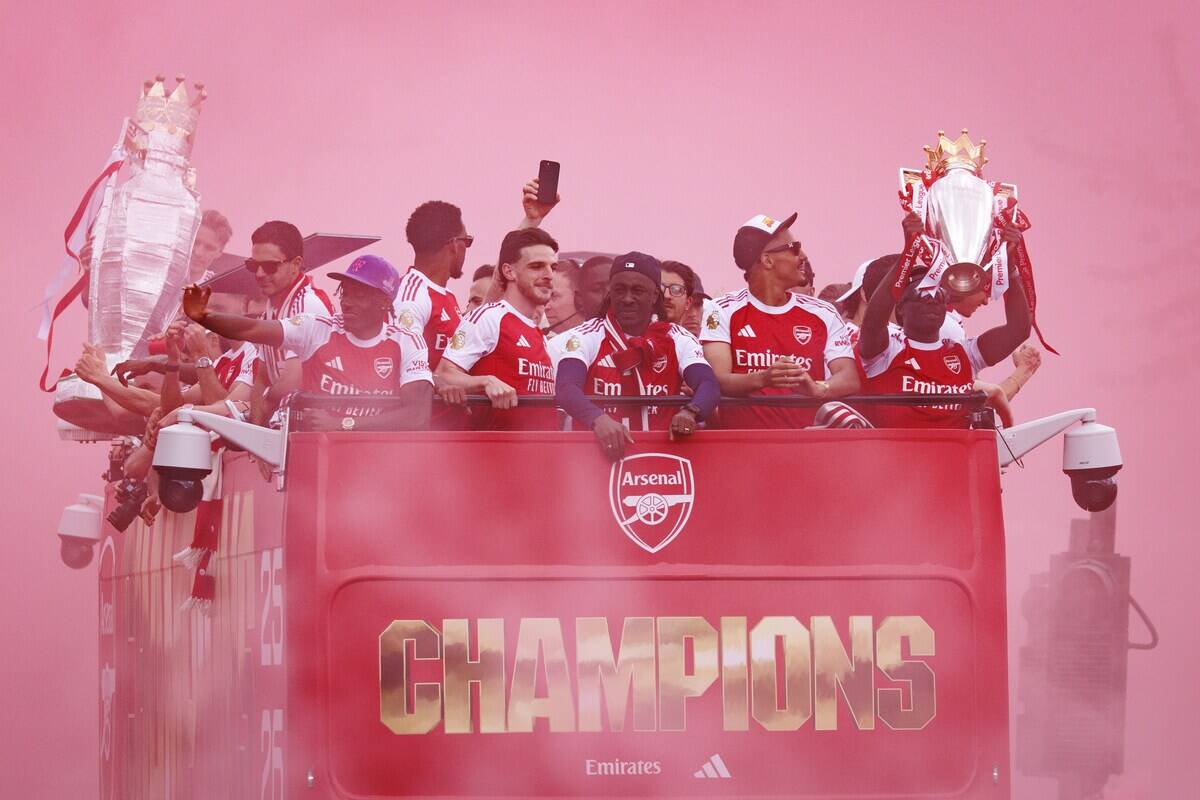 14033873.jpg