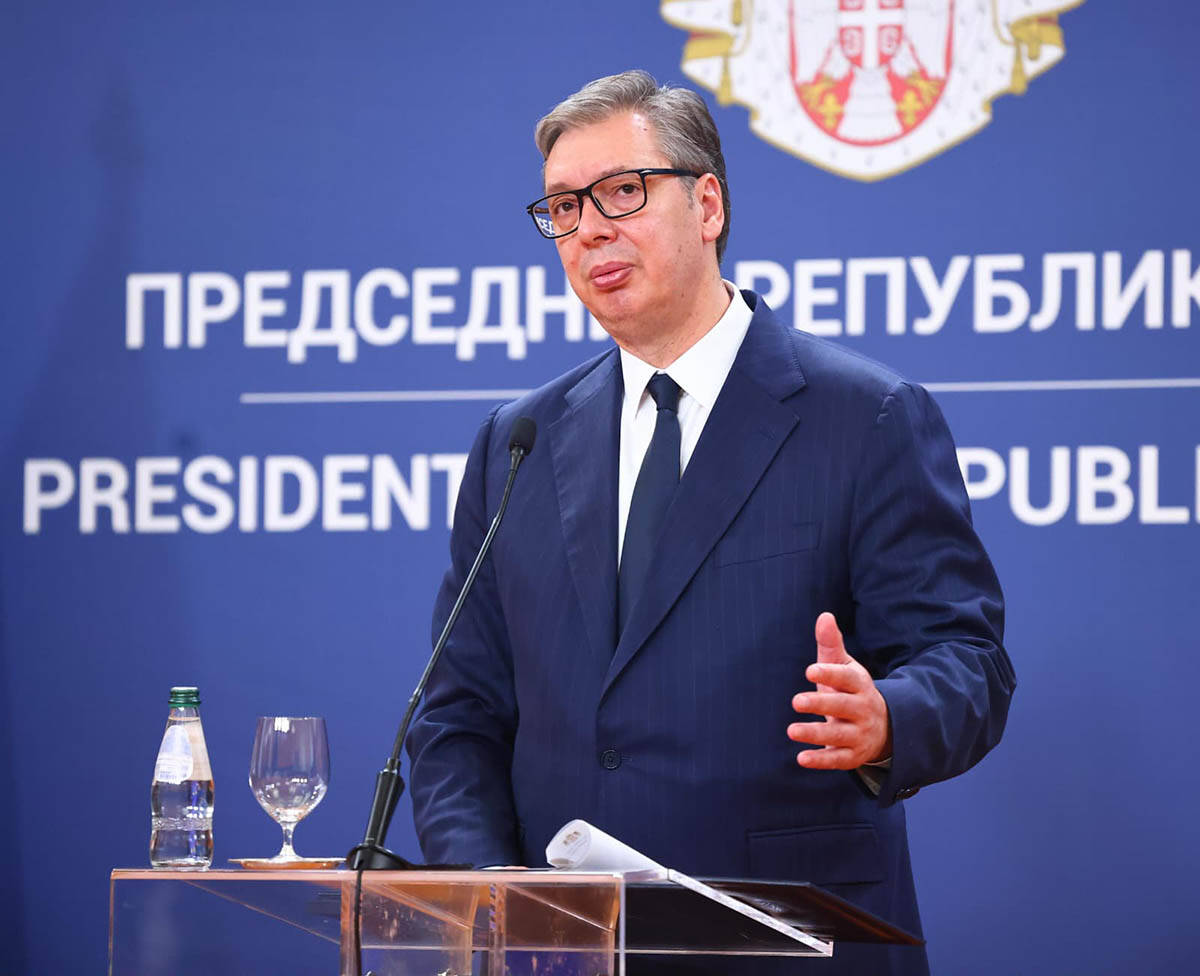 Aleksandar Vučić i Antonio Košta (3).jpg