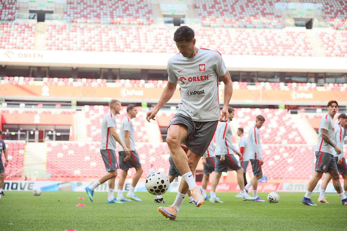 Robert Lewandowski Poland  (3).jpg