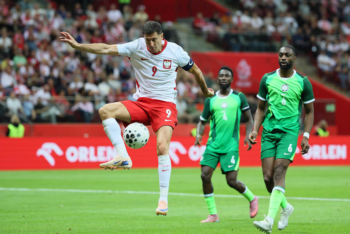 Robert Lewandowski Poland  (9).jpg