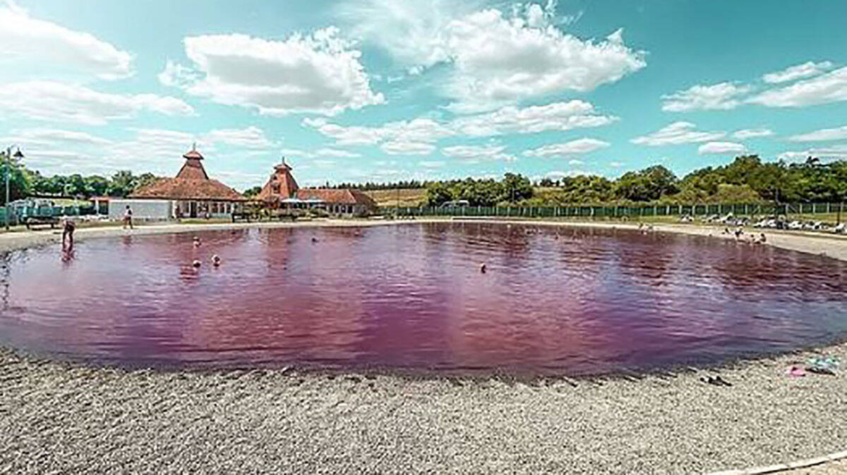 Termalna banja u Pačiru (2).jpg