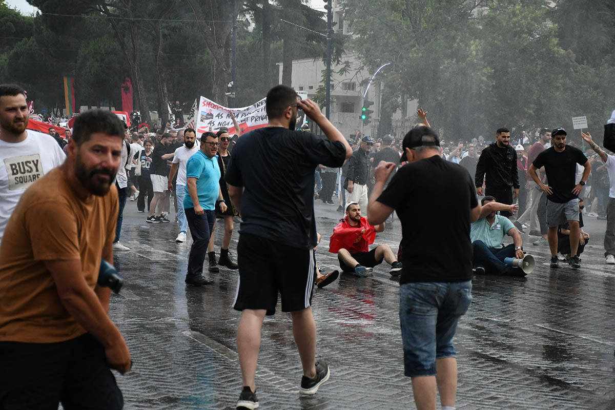 Protest u Albaniji (2).jpg