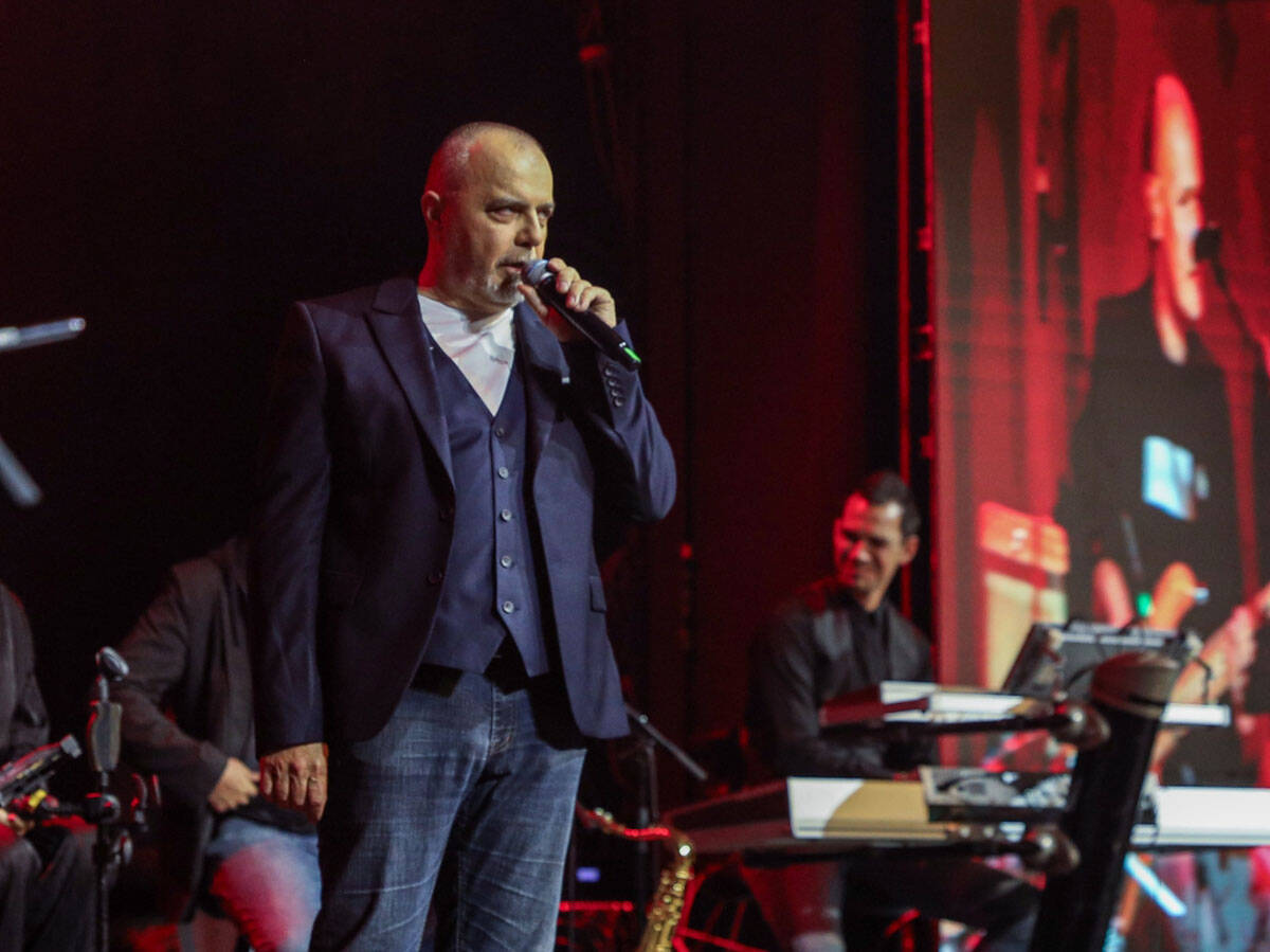 Nikola Kojo muzička predstava 'Kako sam prestao da pevam pod tušem' (1).jpg