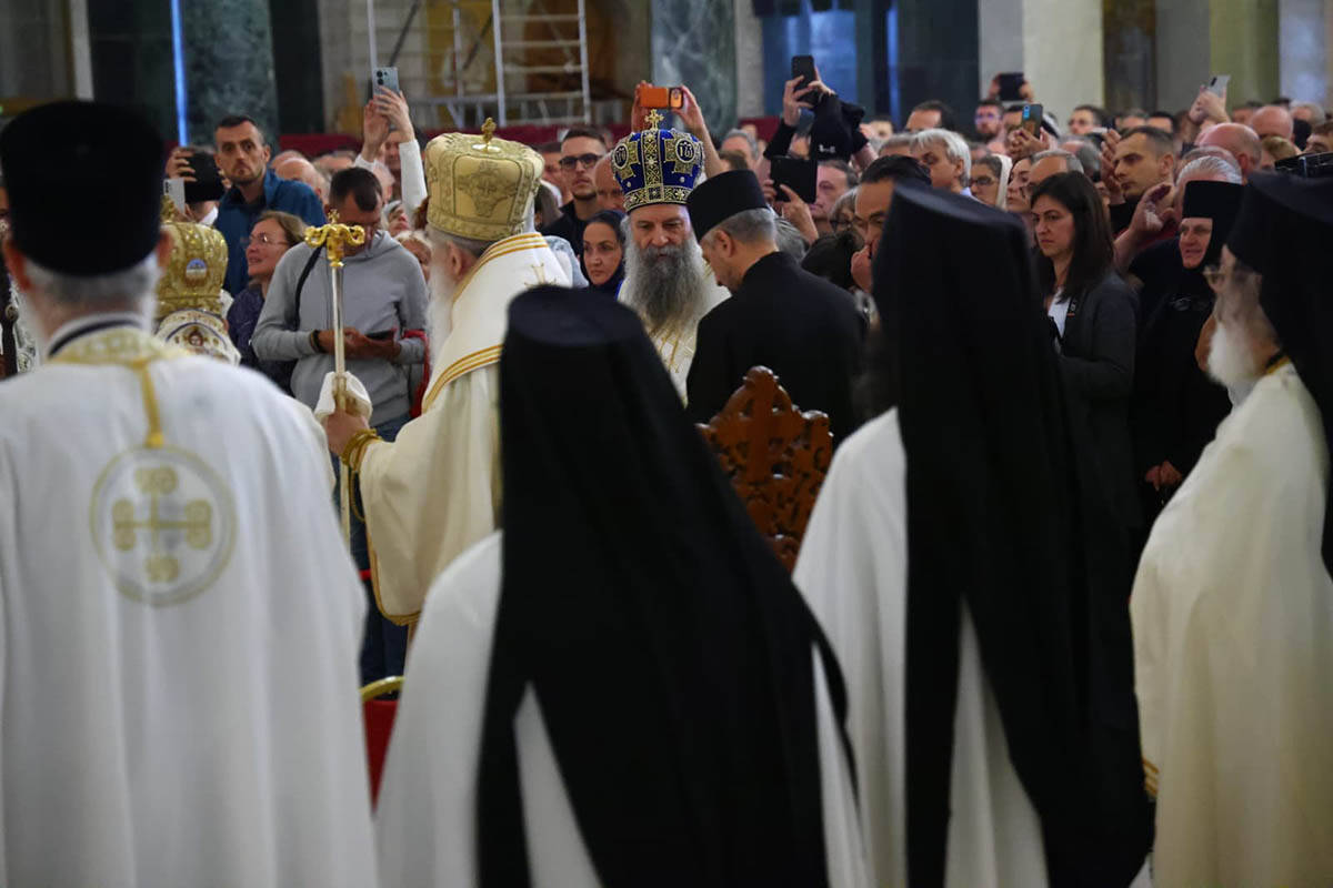 Ispraćaj Pojasa Presvete Bogorodice (10).jpg