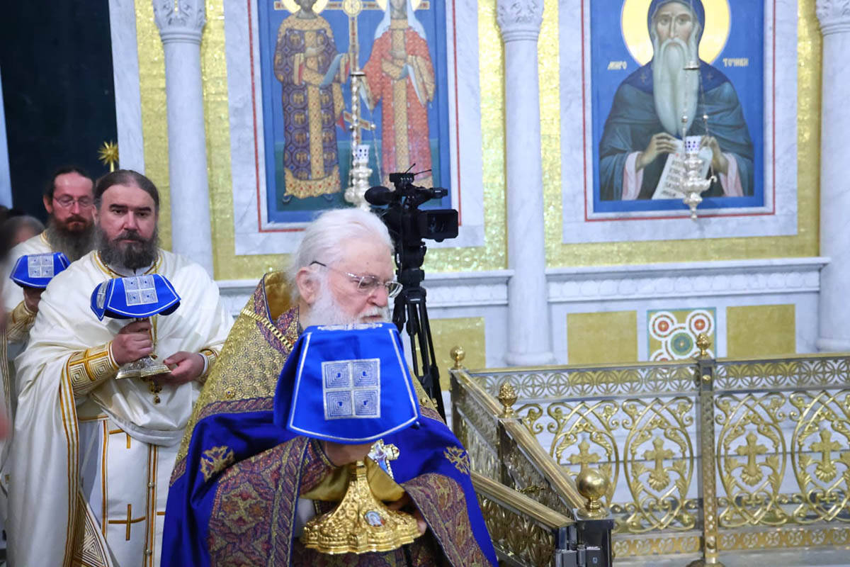 Ispraćaj pojasa Presvete Bogorodice (13).jpg