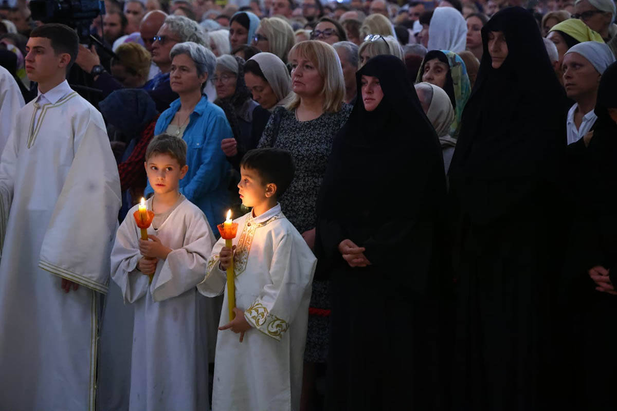 Ispraćaj pojasa Presvete Bogorodice (15).jpg