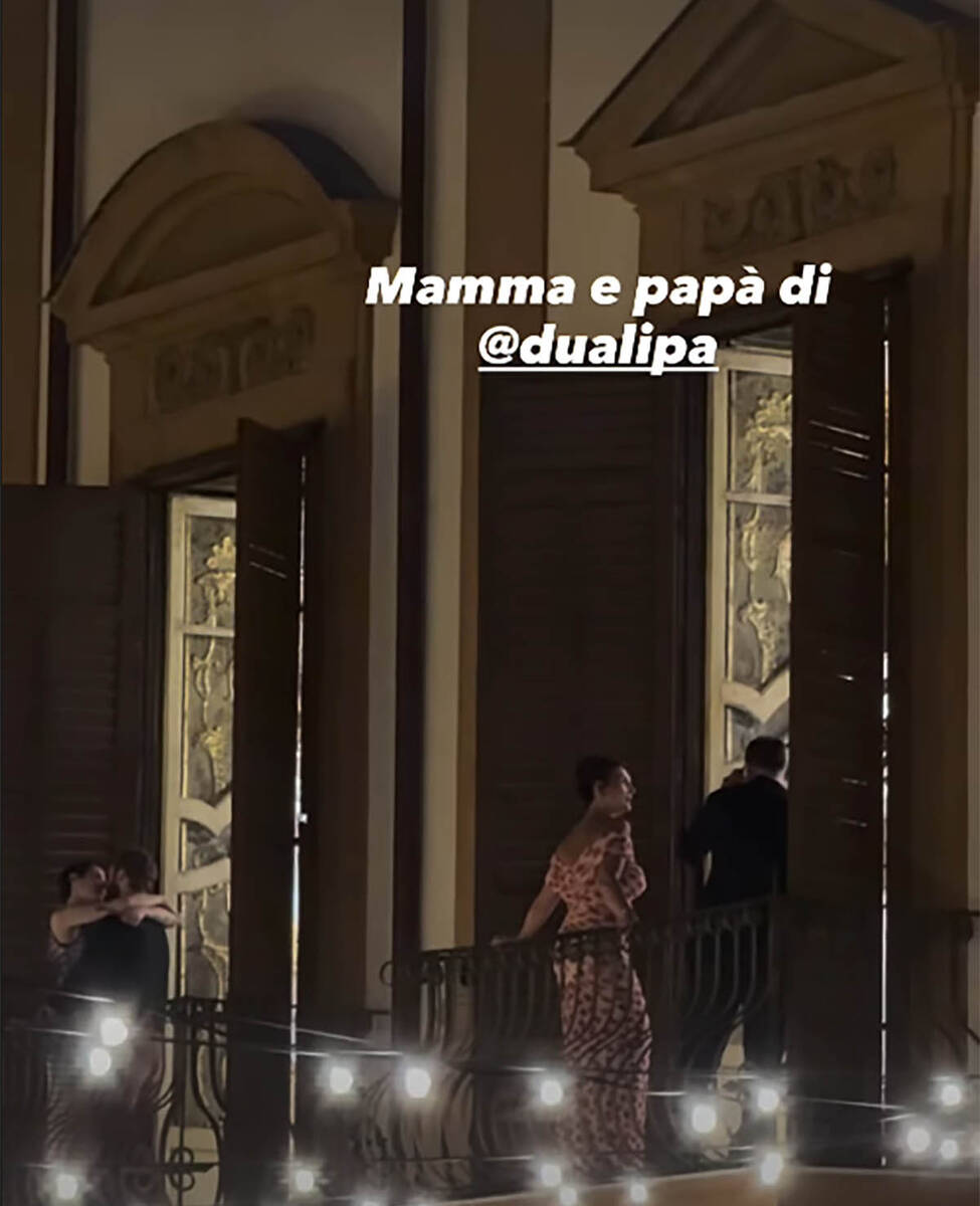 Dua Lipa venčanje Sicilija  (4).jpg