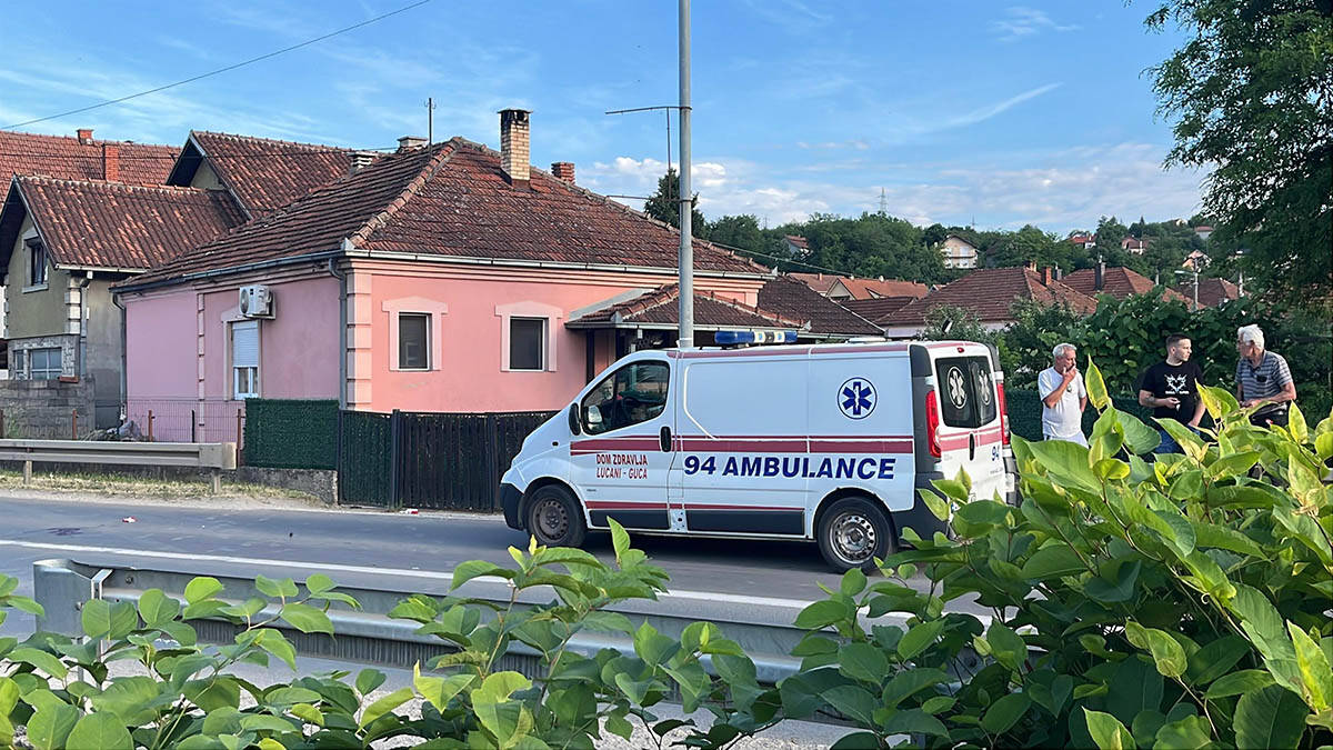 Vozilo Hitne pomoći udarilo ženu u Čačku 1.jpg