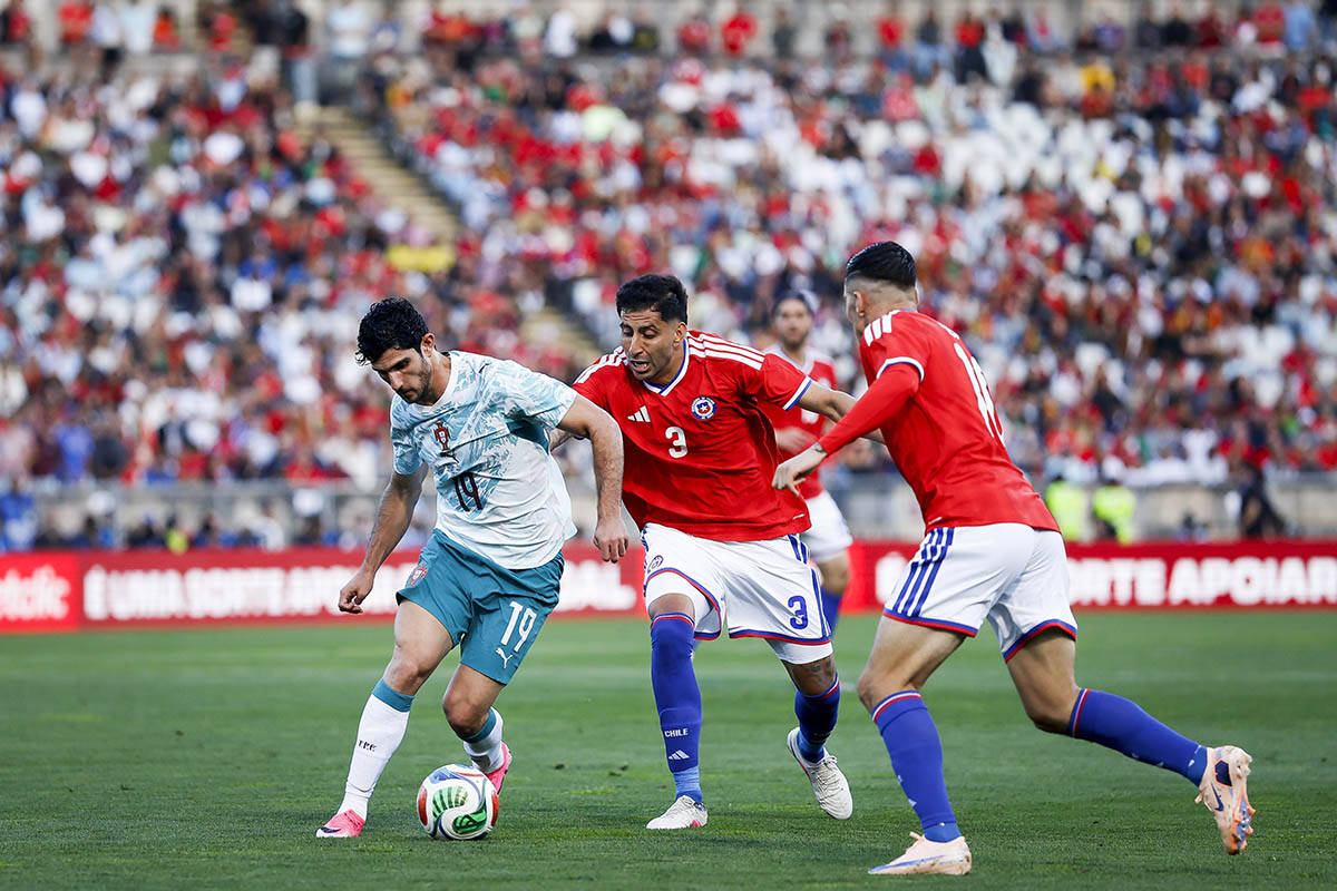 Portugal - Chile 1.jpg