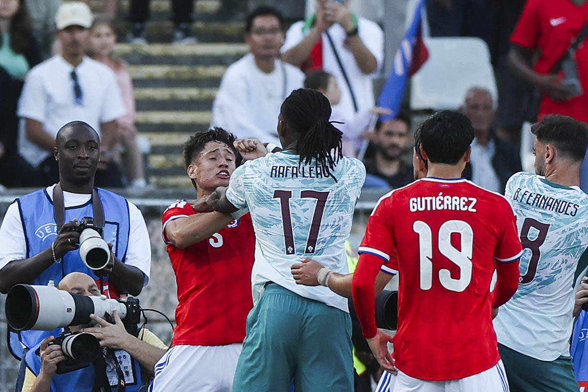 Portugal - Chile 5.jpg