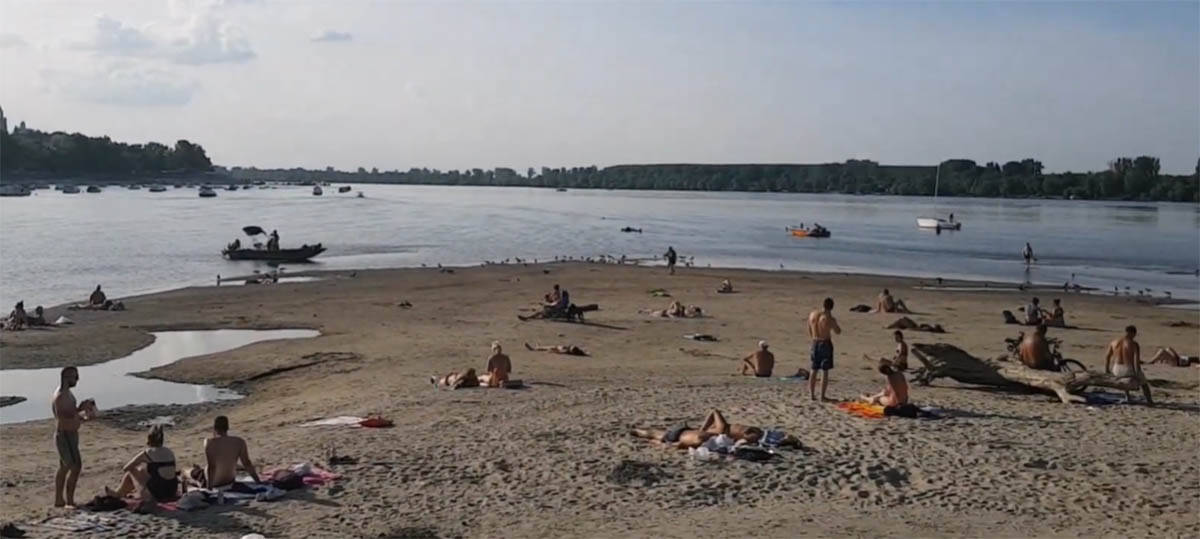 Lido plaža u Zemunu (1).jpg
