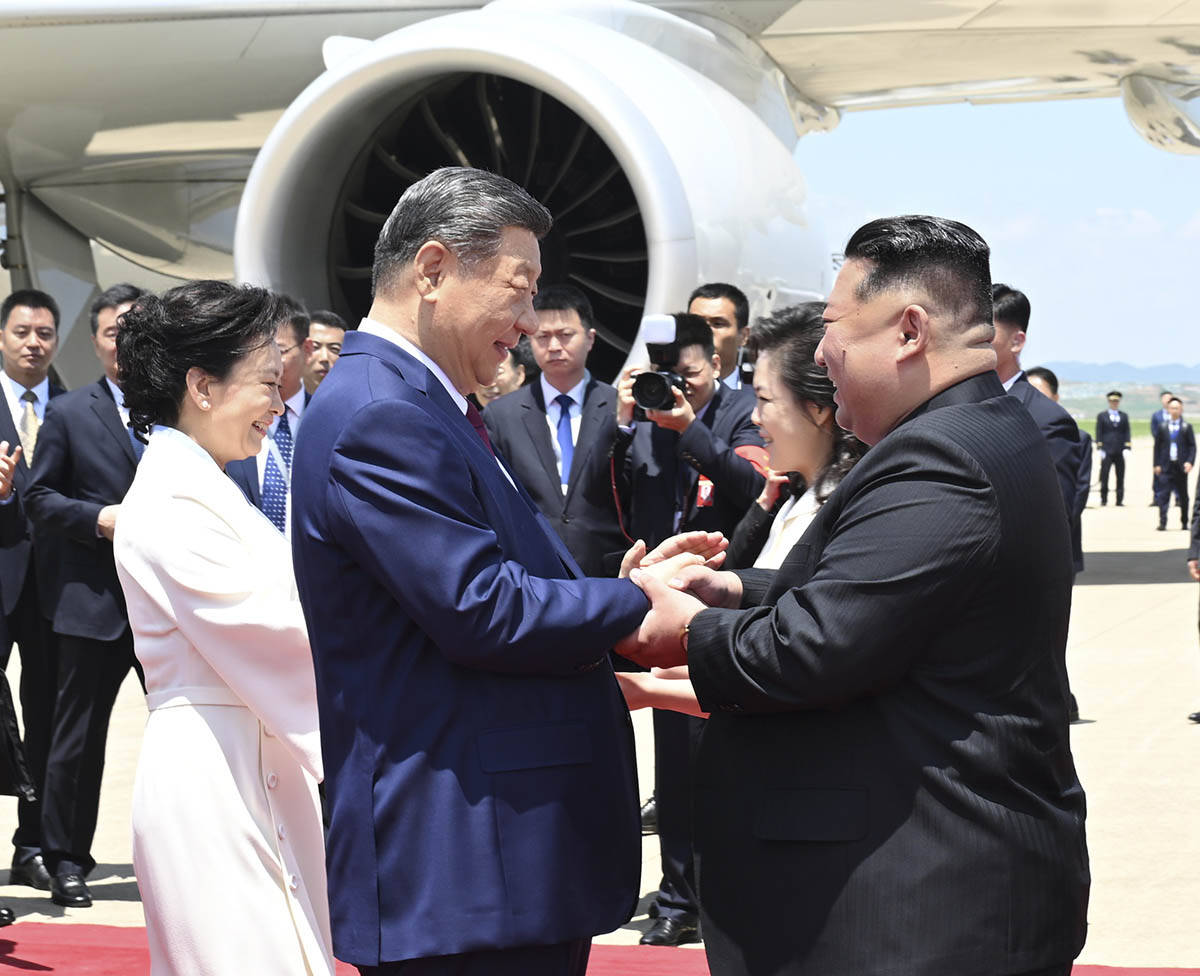 Poseta Si Đinpinga Severnoj Koreji (5).jpg