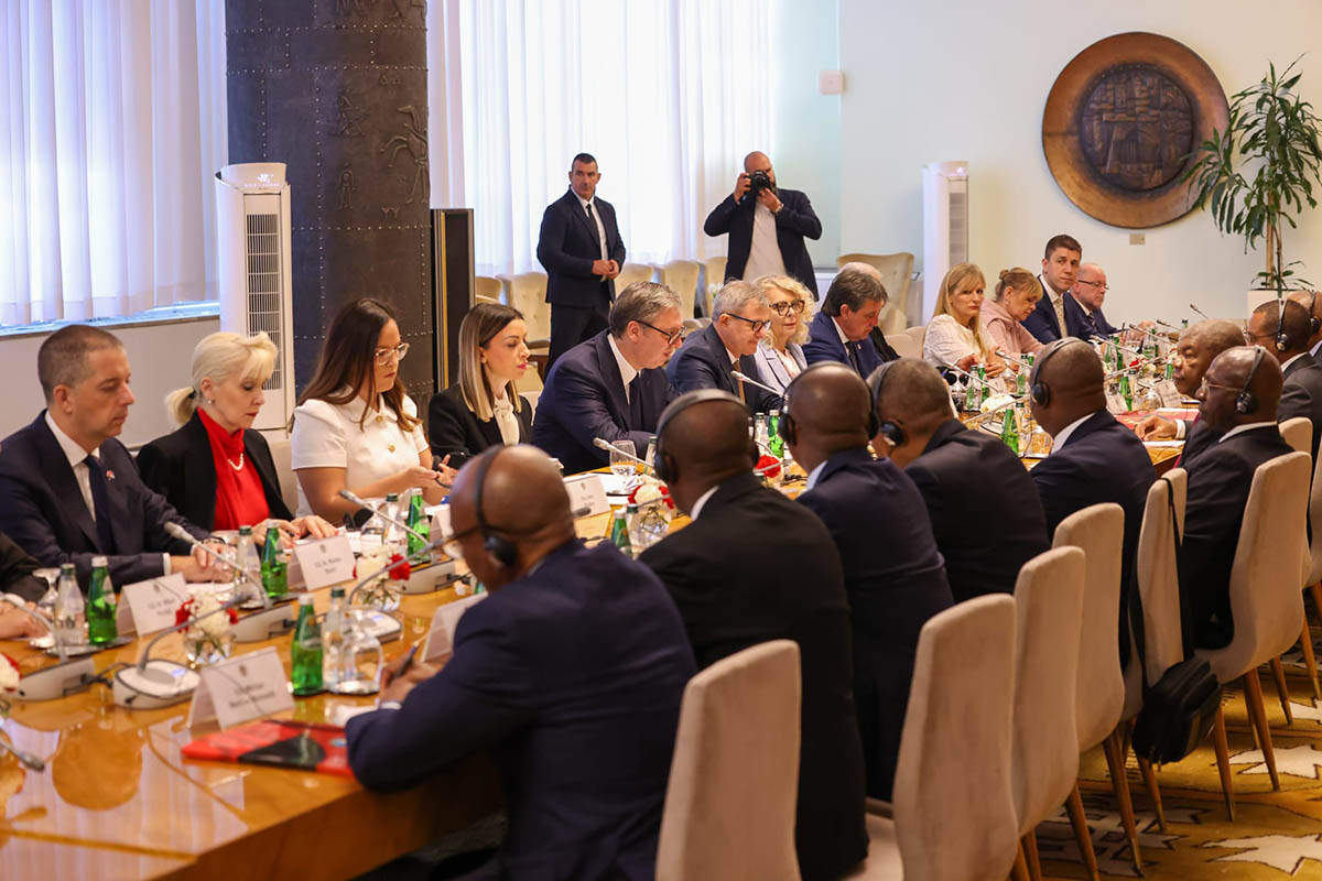 Delegacija Srbije i Angole (6).jpg