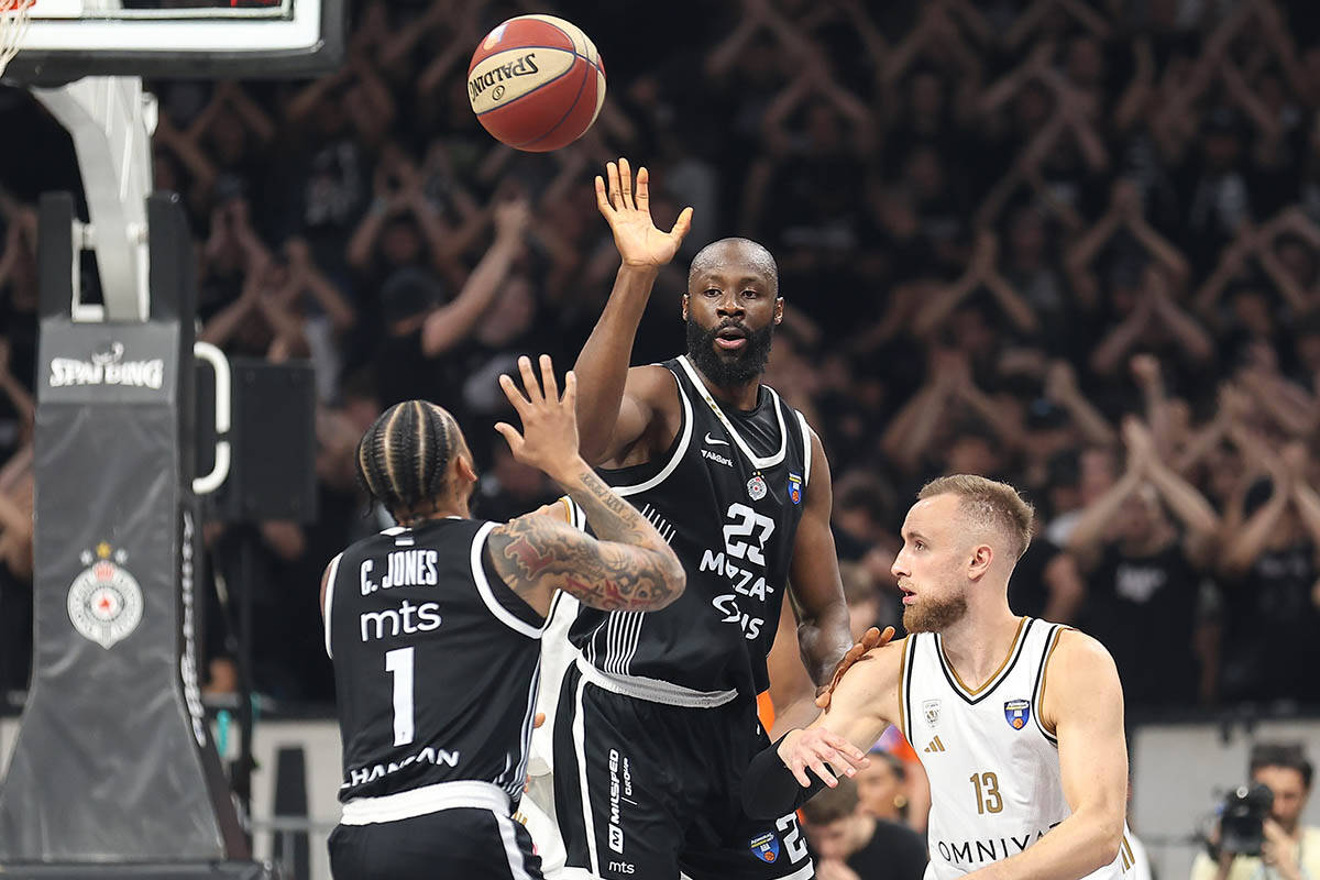 Partizan - Dubai (7).jpg