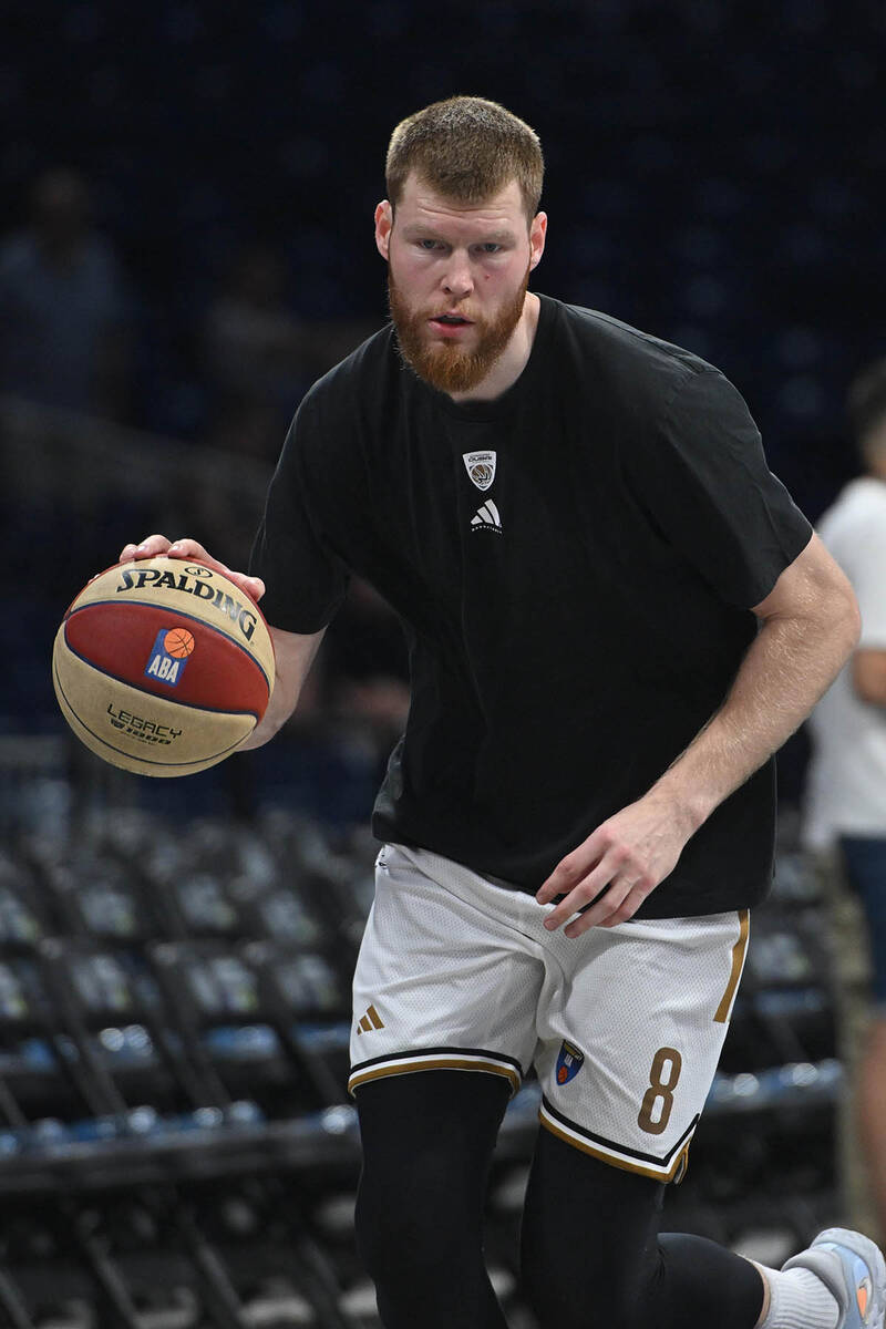 Partizan - Dubai (16).jpg