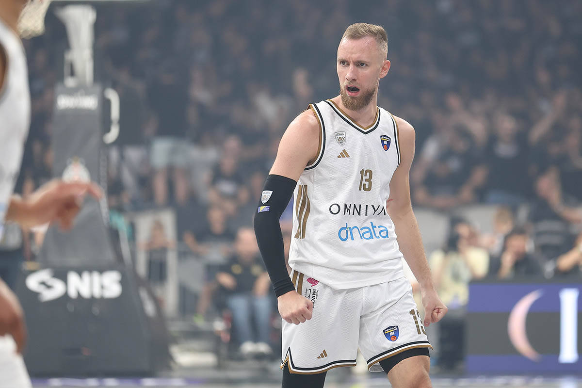 Dubai - Partizan (11).jpg