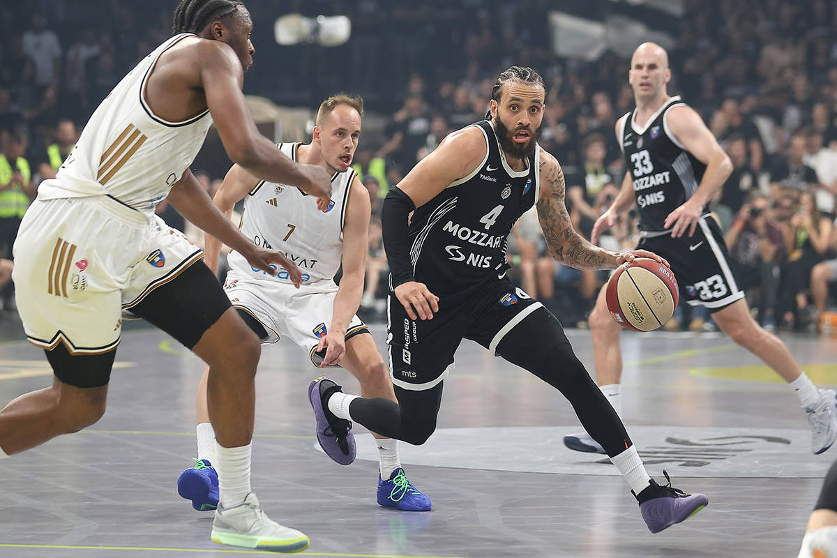 Dubai vs Partizan (3).jpg