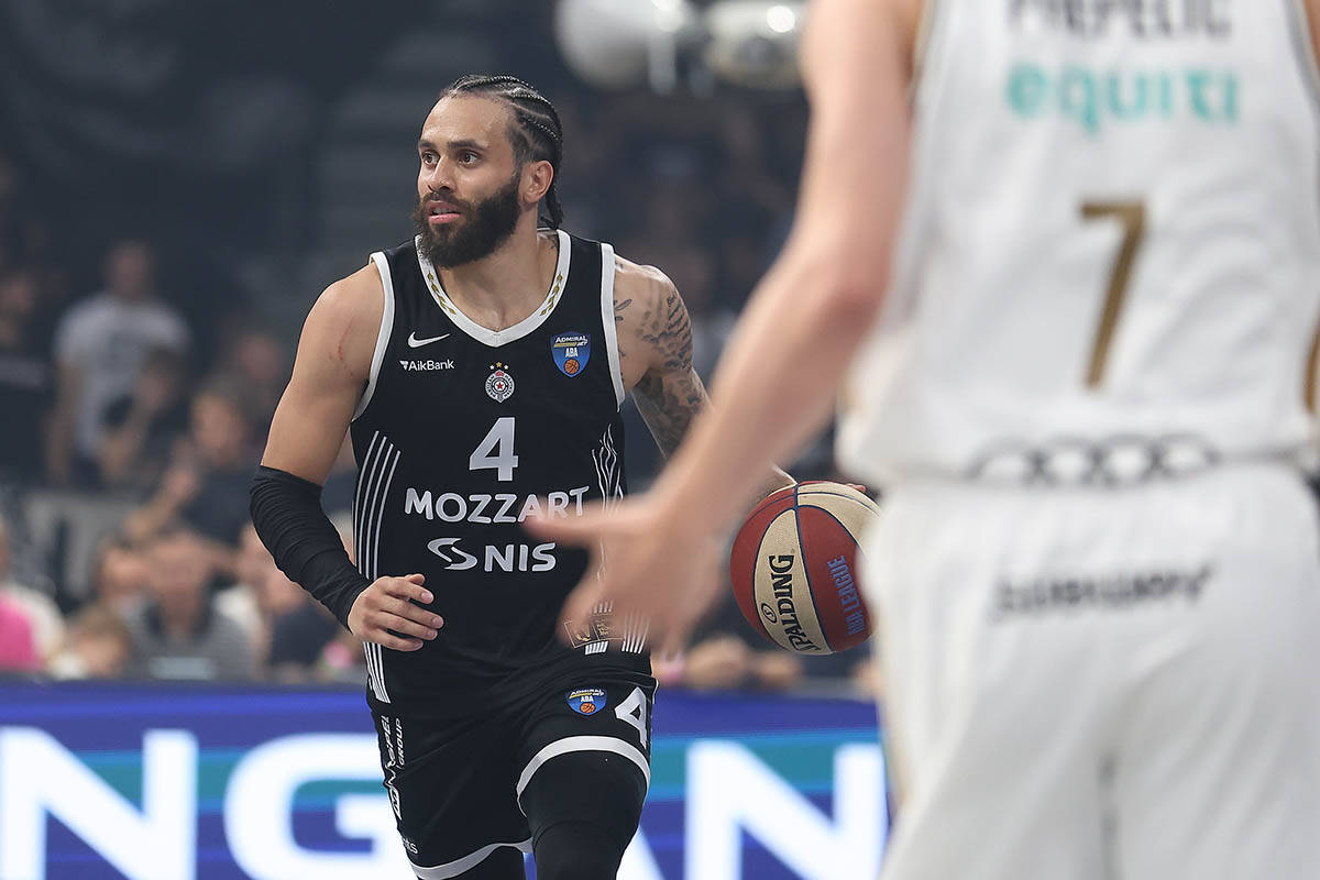 Dubai vs Partizan (7).jpg