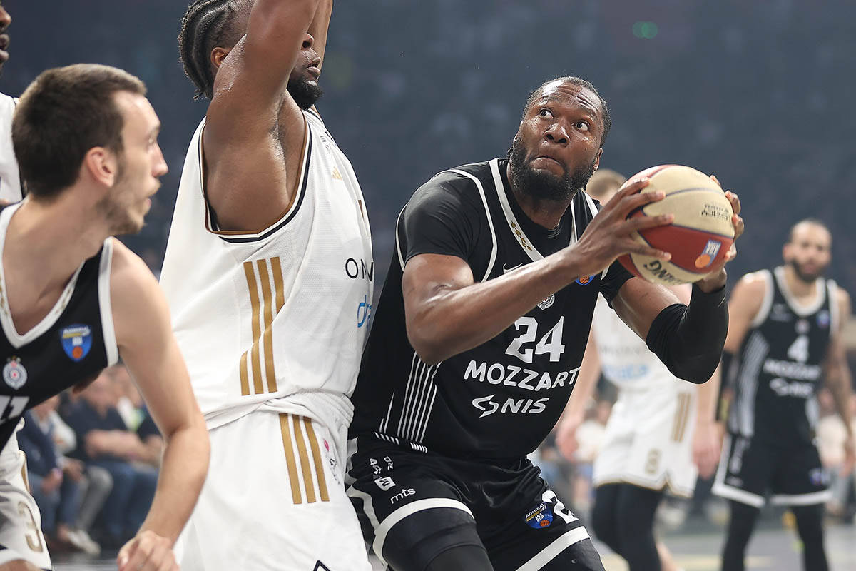 Dubai vs Partizan (9).jpg