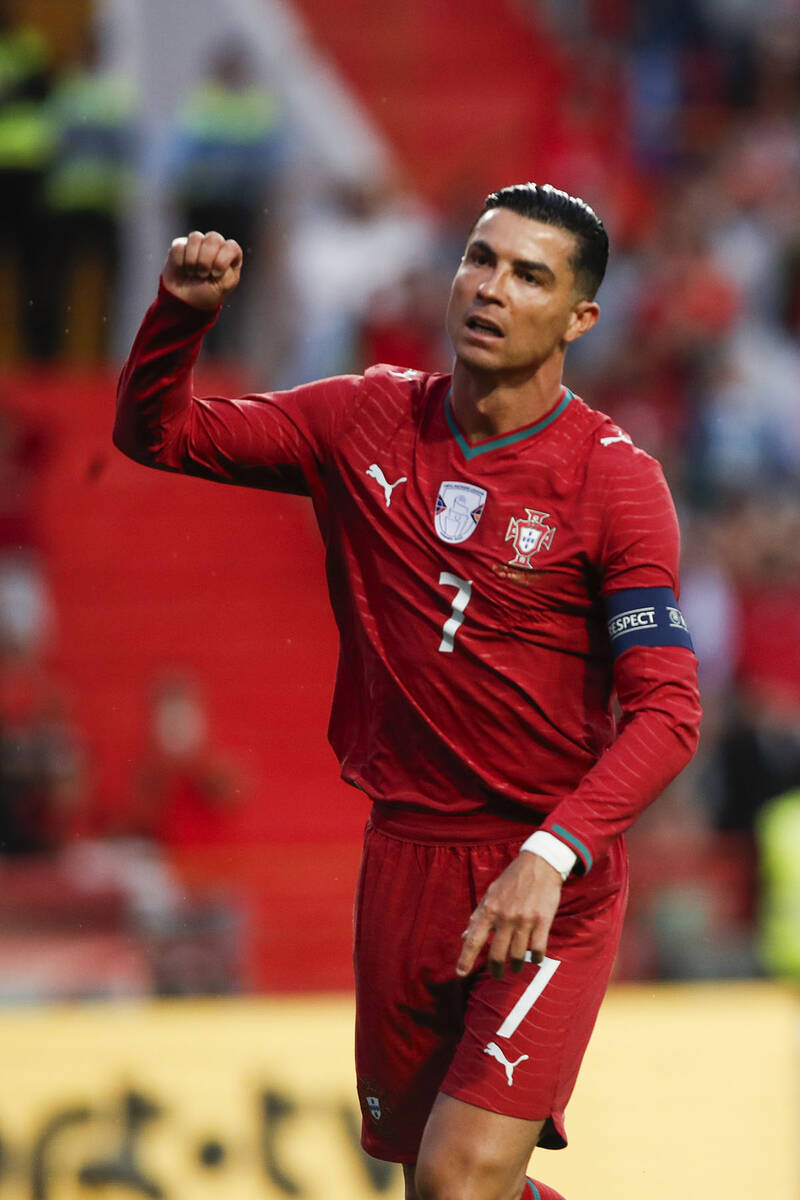 Kristijano Ronaldo u dresu Portugala  (1).jpg