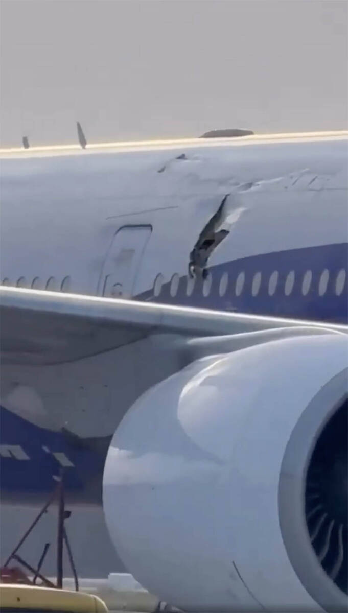 Avion udario u radarsku konstrukciju na aerodromu u Turskoj 1.jpg