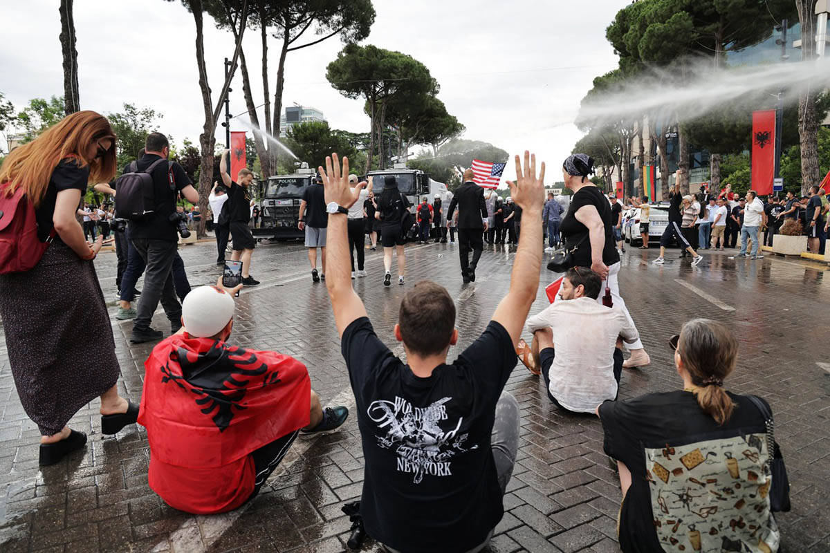 Protesti u Albaniji 4.jpg