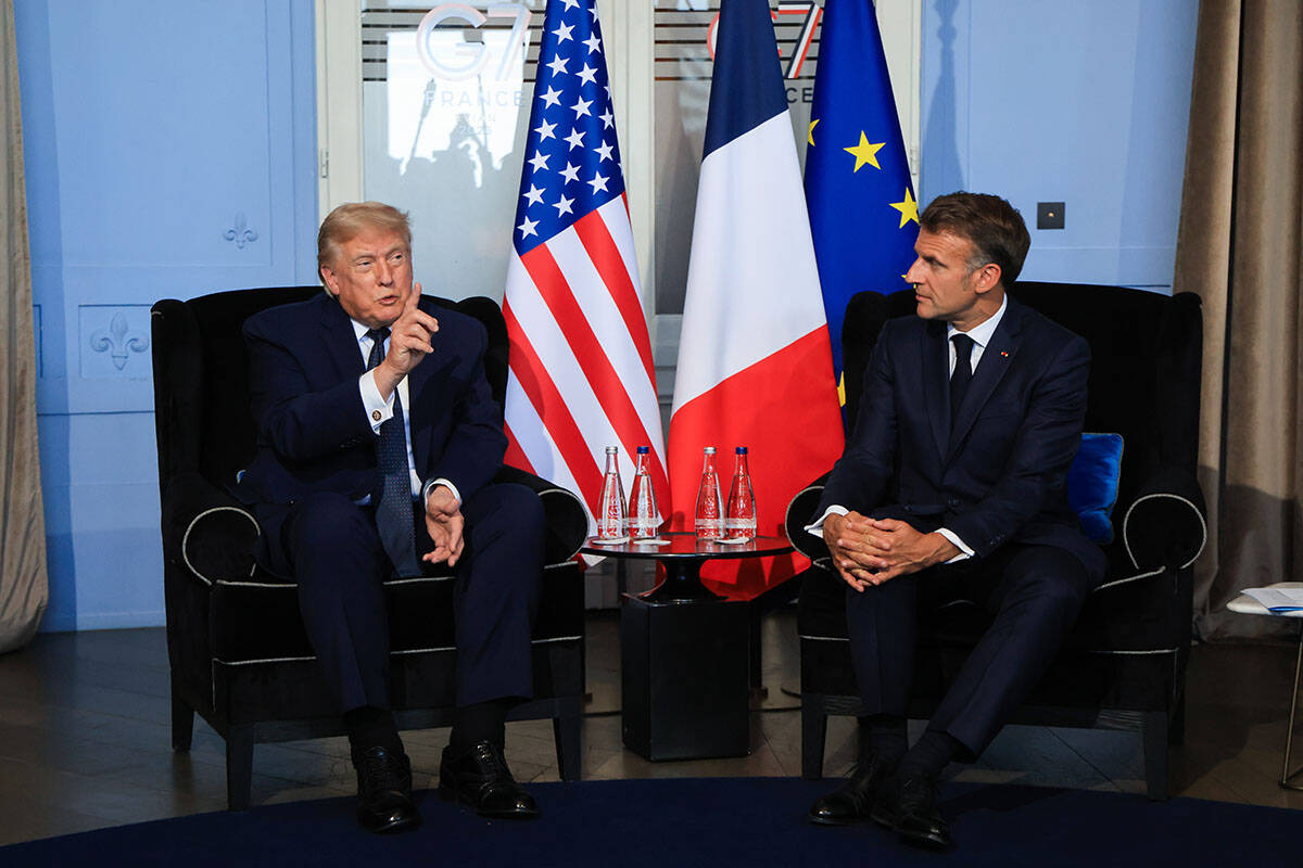 Donald Tramp i Emanuel Makron (4).jpg