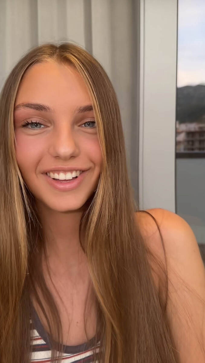Jovana Petrović na moru  (6).jpg
