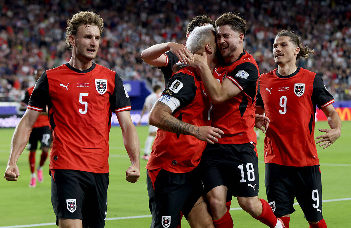 Marko Arnautović sa saigračima u Austriji slavi gol na Svetskom prvenstvu