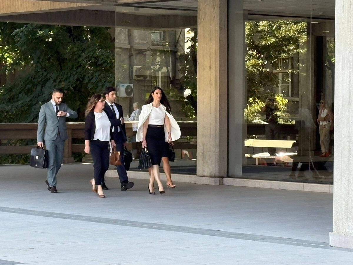 Miljana Kecmanovic stigla u Palatu pravde (1).jpg